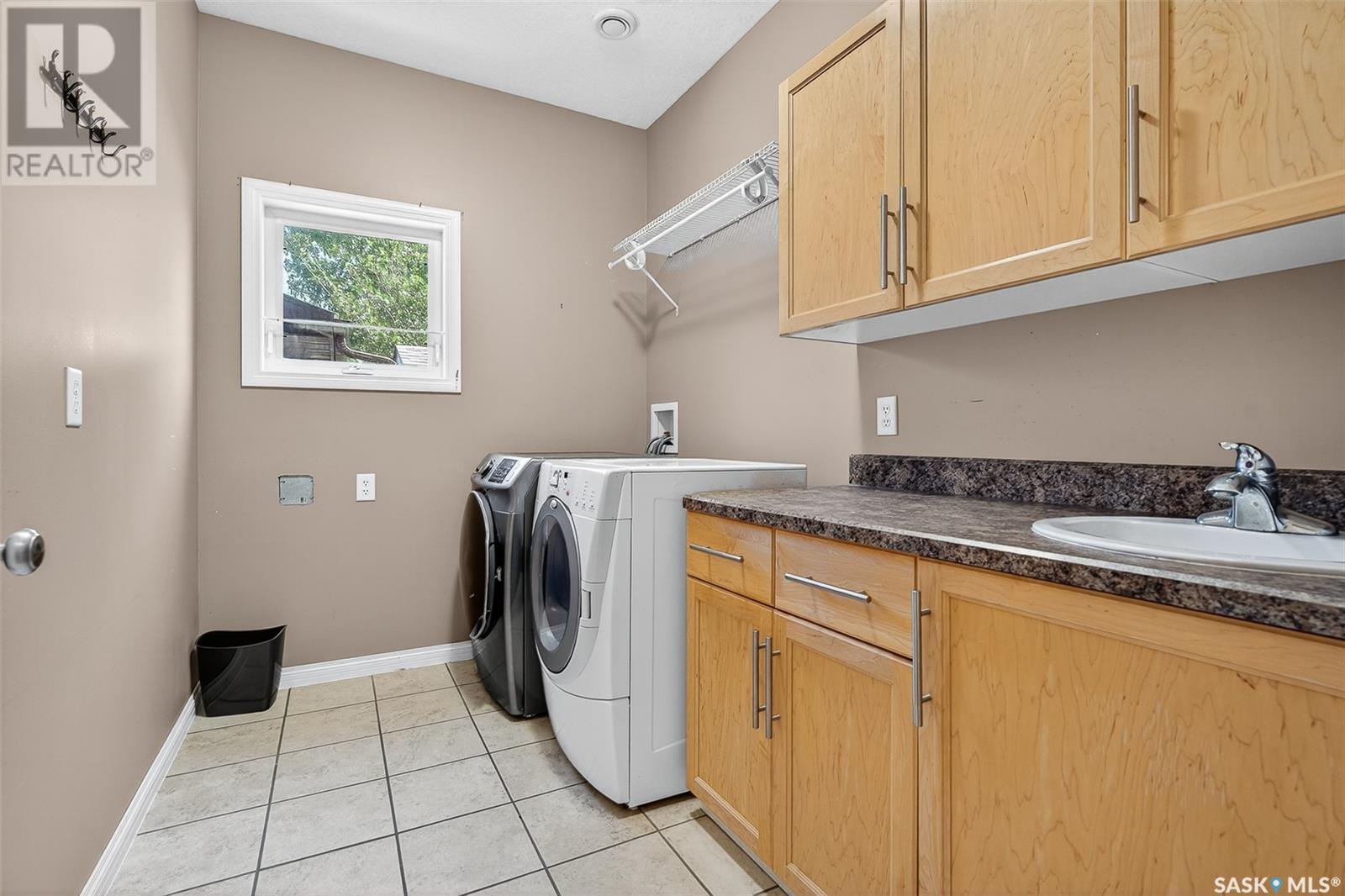 Photo 14 of 455 16th Avenue Nw, Moose Jaw SK