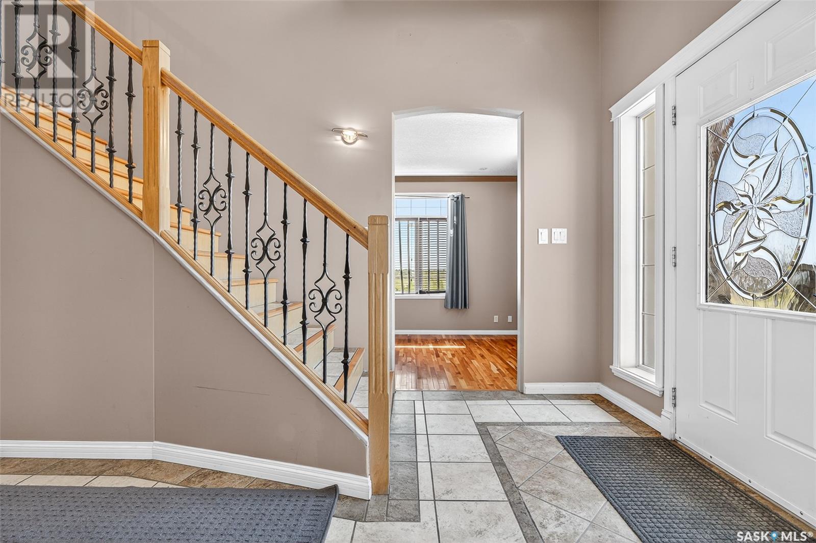 Photo 9 of 455 16th Avenue Nw, Moose Jaw SK