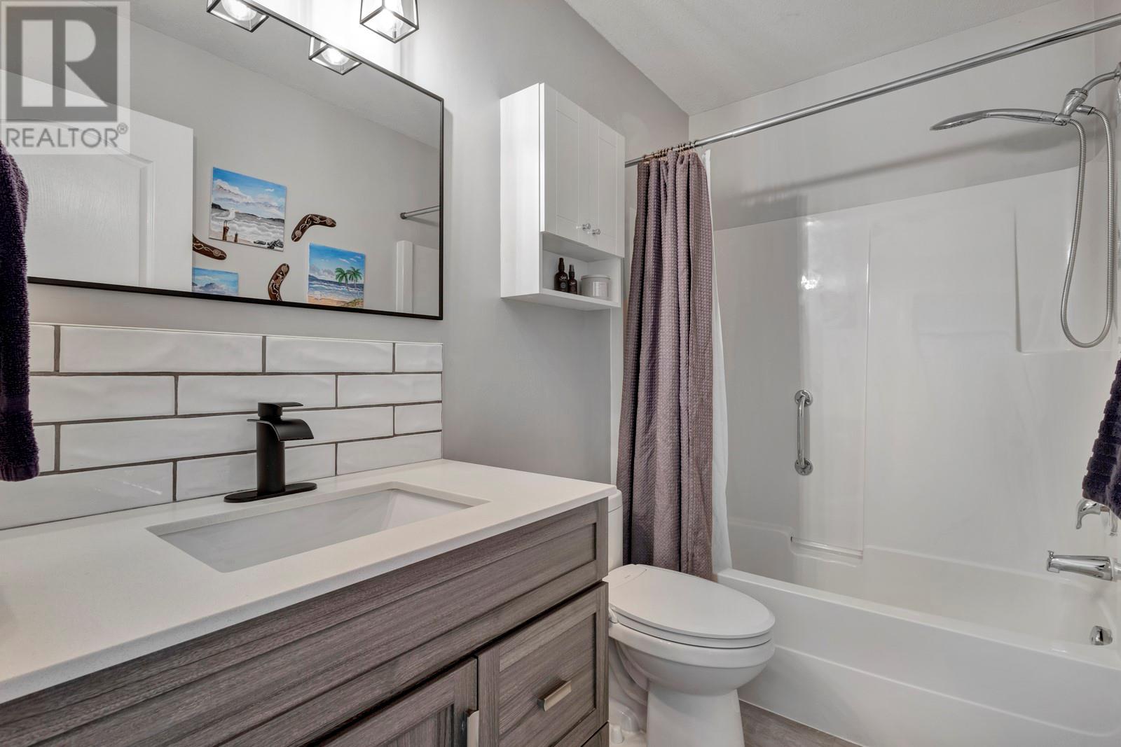 6 2210 Louie Drive, Westbank