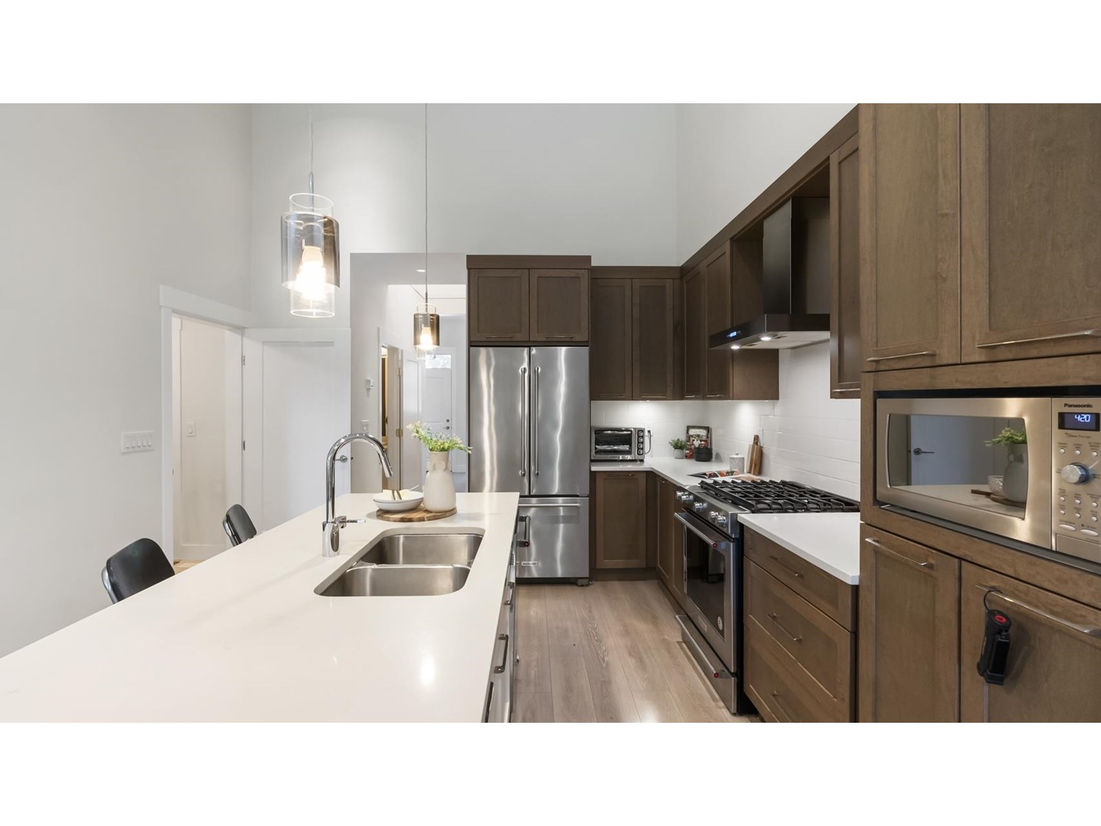 Photo 11 of 24 7979 152 Street, Surrey BC