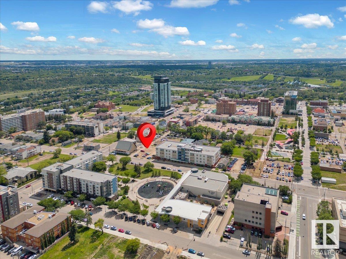 Photo 7 of 9515 103 A Av Nw, Edmonton AB