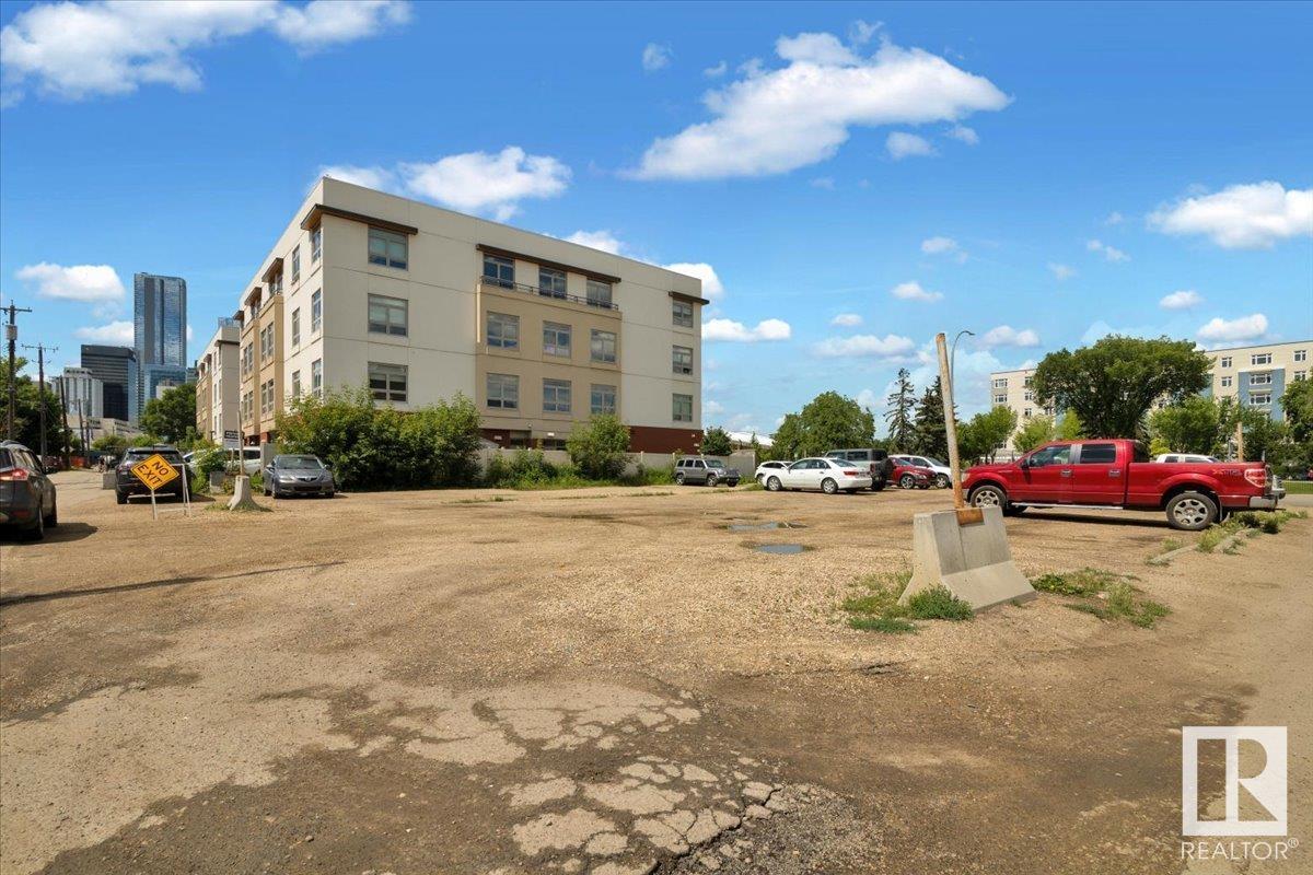 Photo 1 of 9515 103 A Av Nw, Edmonton AB