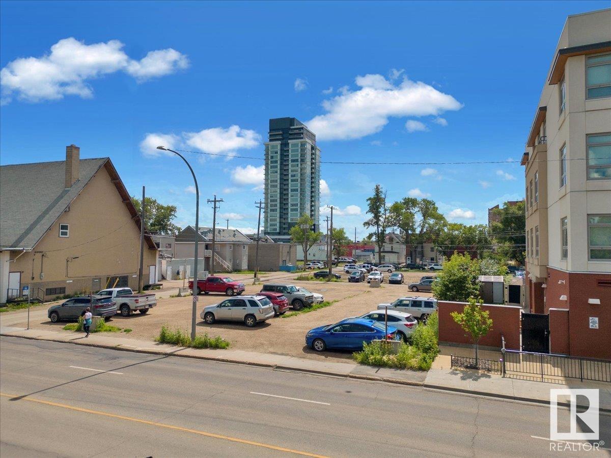 Photo 16 of 9515 103 A Av Nw, Edmonton AB
