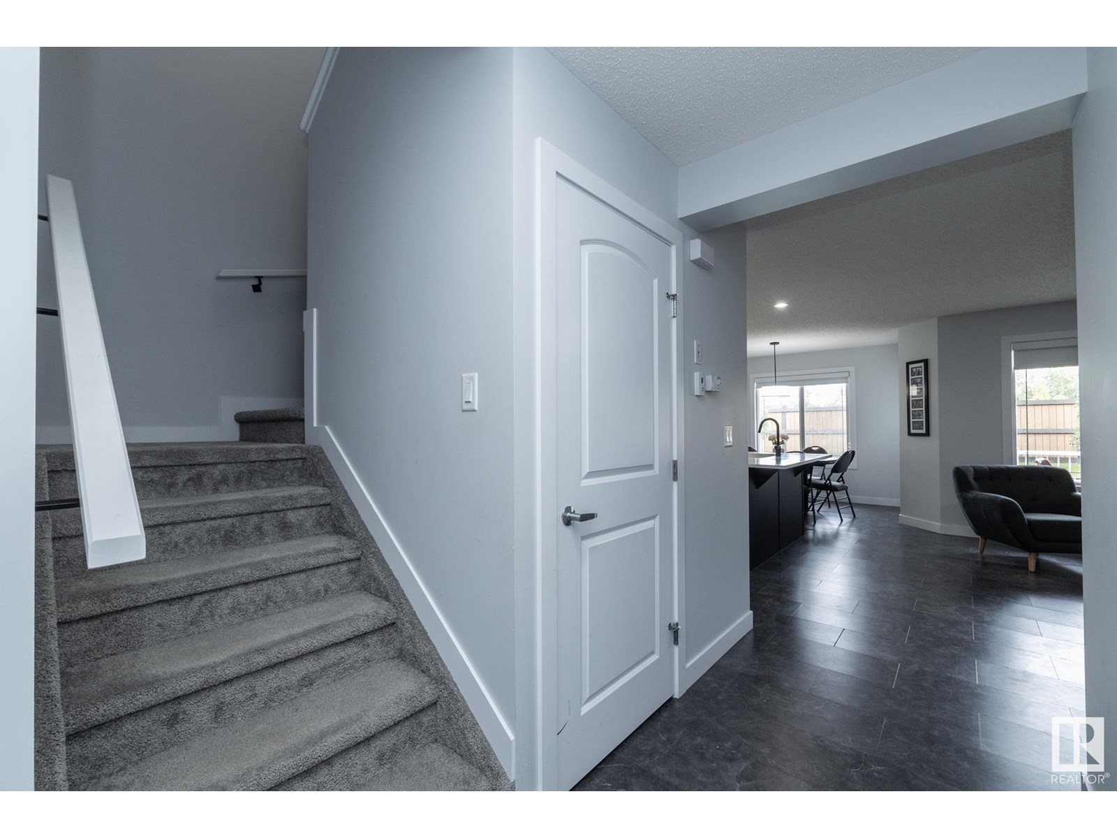 Photo 18 of 5117 Lark Cr Nw, Edmonton AB