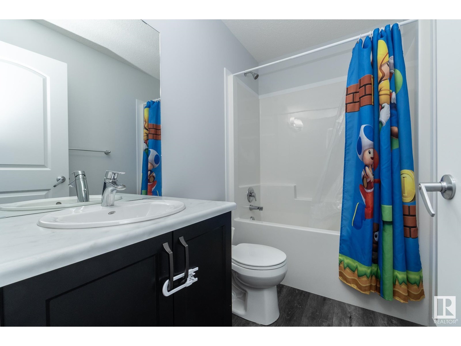 Photo 33 of 5117 Lark Cr Nw, Edmonton AB