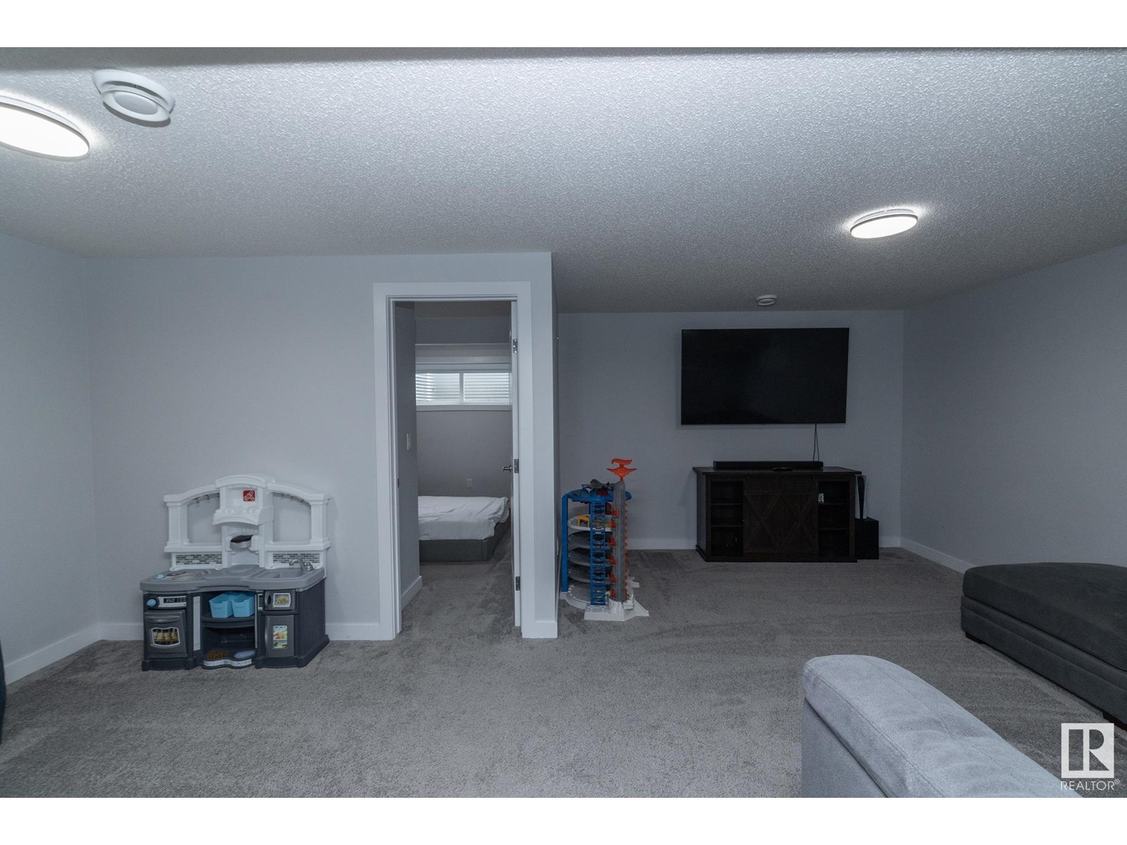 Photo 41 of 5117 Lark Cr Nw, Edmonton AB