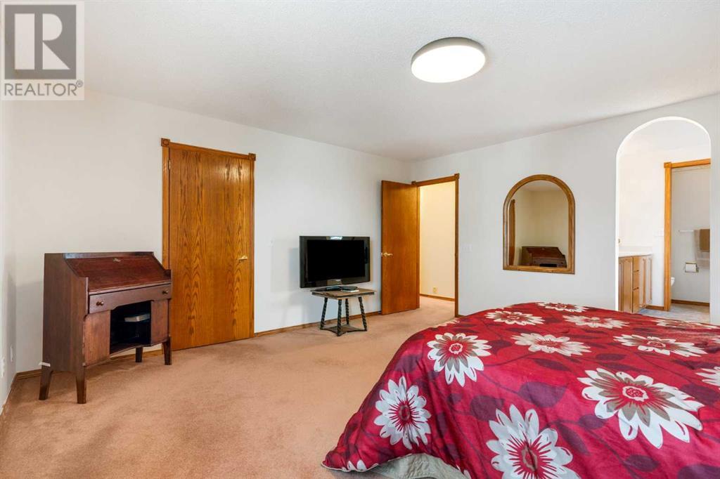 Single Family House Bungalow for Sale in  Millview Rise SW Millrise Calgary 