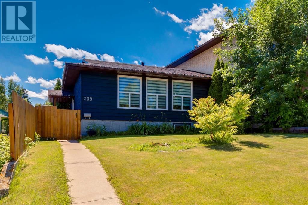 Single Family House Bi-level for Sale in  Avonburn Road SE Acadia Calgary 