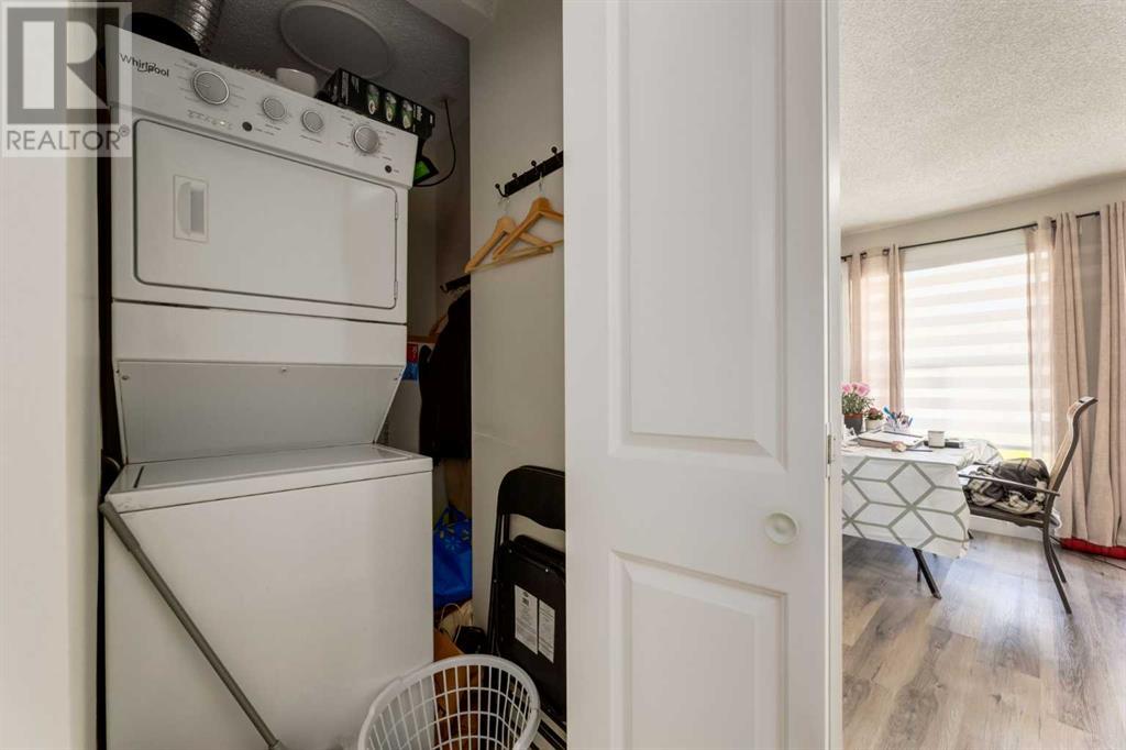 Single Family House Bi-level for Sale in  Avonburn Road SE Acadia Calgary 