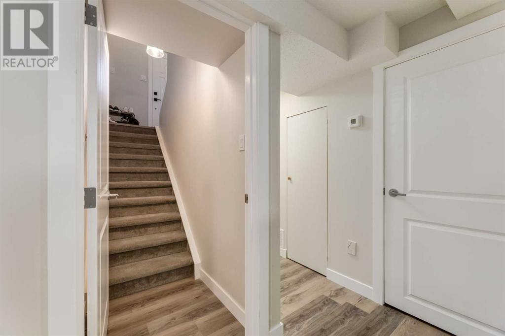 Single Family House Bi-level for Sale in  Avonburn Road SE Acadia Calgary 