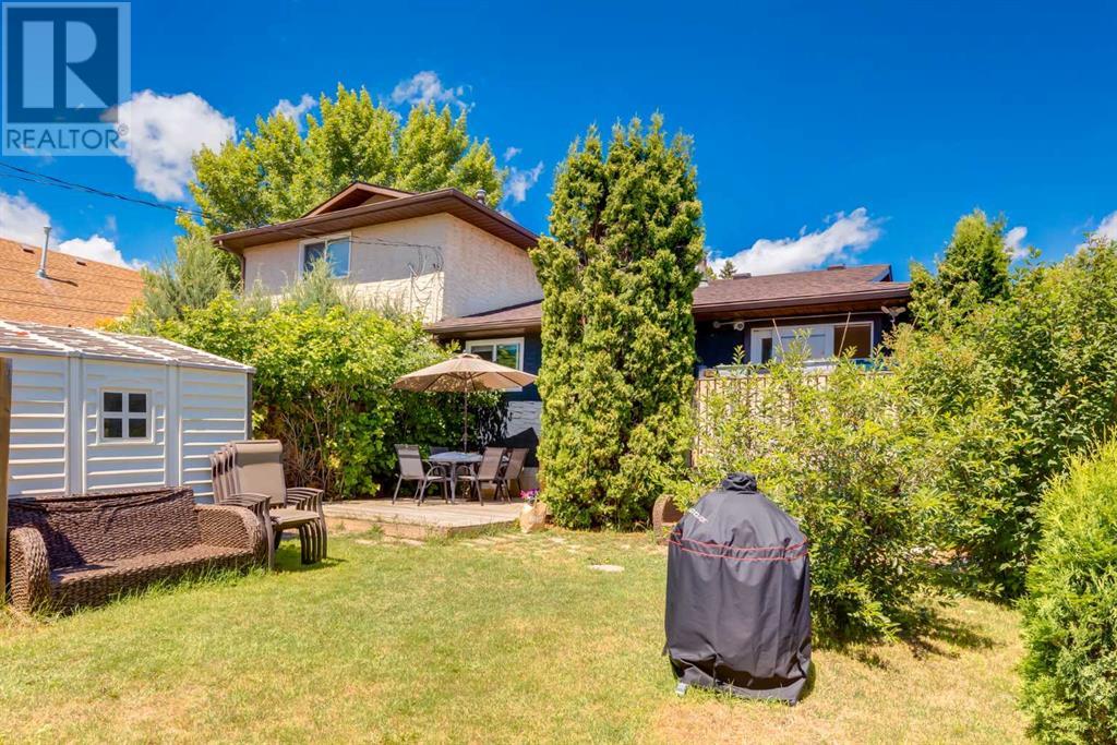 Single Family House Bi-level for Sale in  Avonburn Road SE Acadia Calgary 