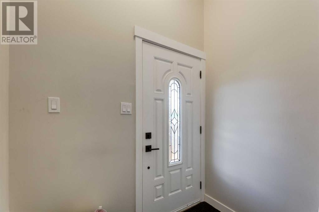 Single Family House Bi-level for Sale in  Avonburn Road SE Acadia Calgary 