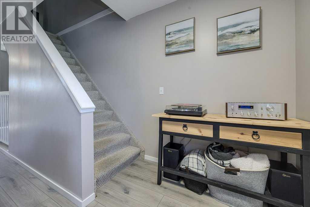 Single Family House for Sale in   Gray Drive Glendale Red Deer 