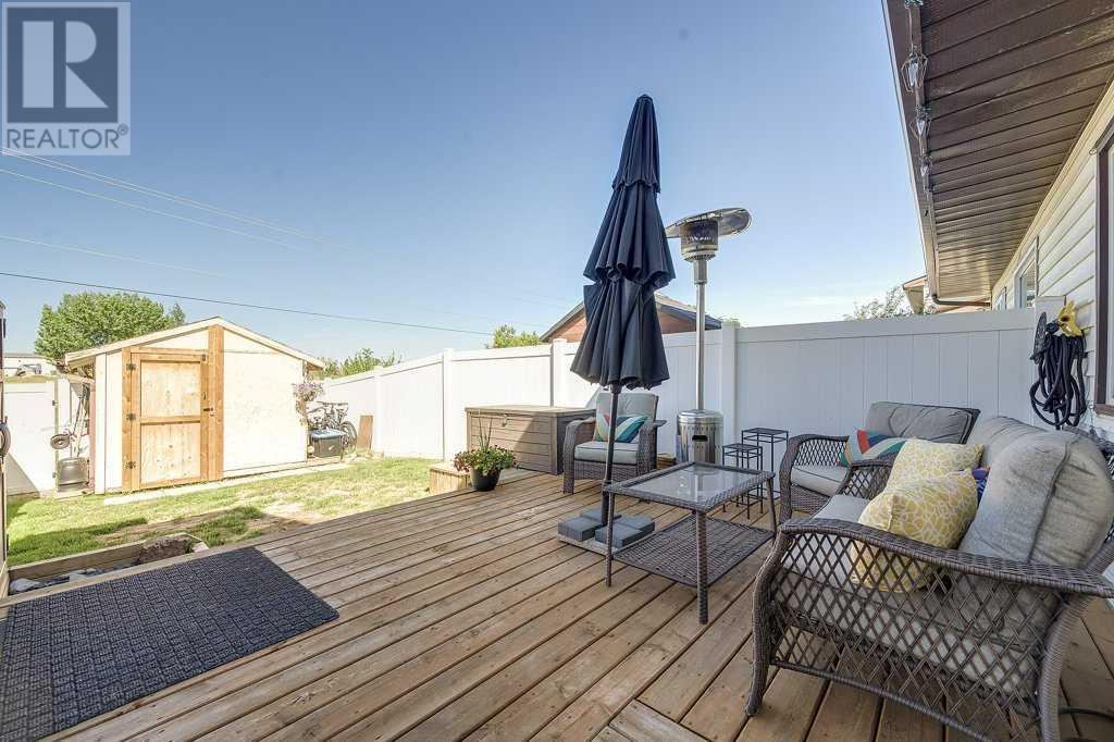 Single Family House for Sale in   Gray Drive Glendale Red Deer 