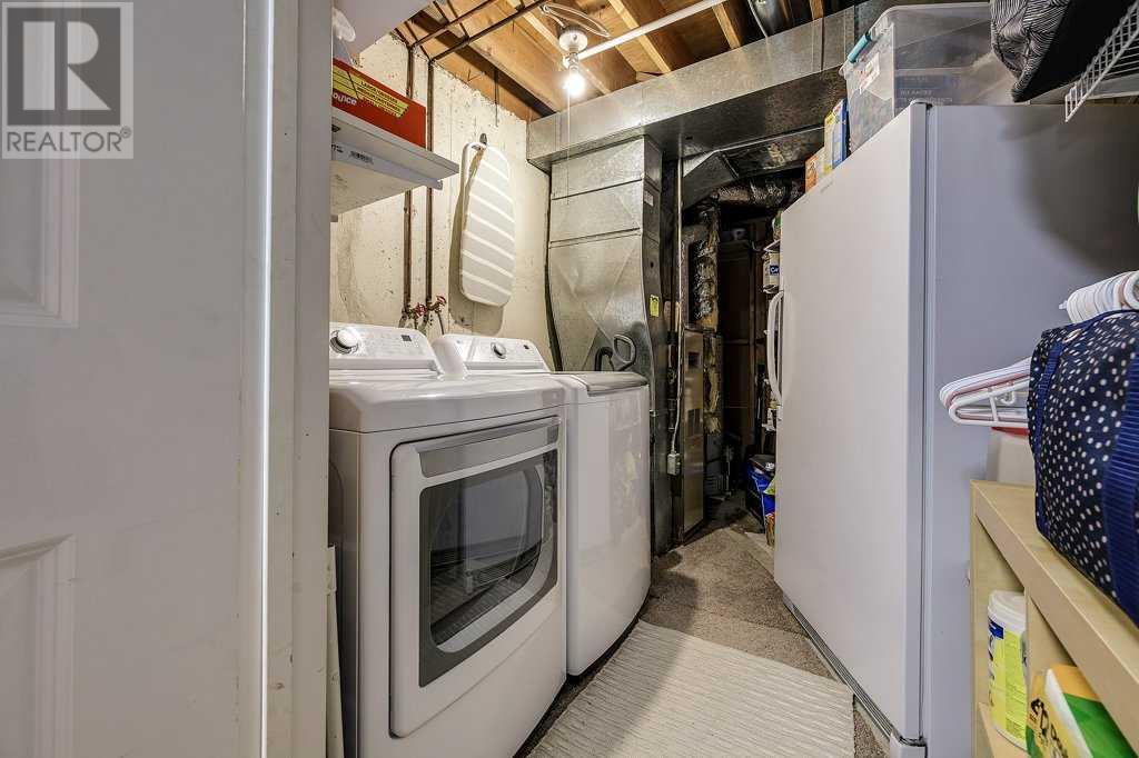 Single Family House for Sale in   Gray Drive Glendale Red Deer 