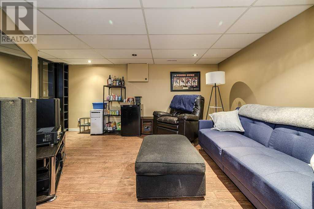 Single Family House for Sale in   Gray Drive Glendale Red Deer 