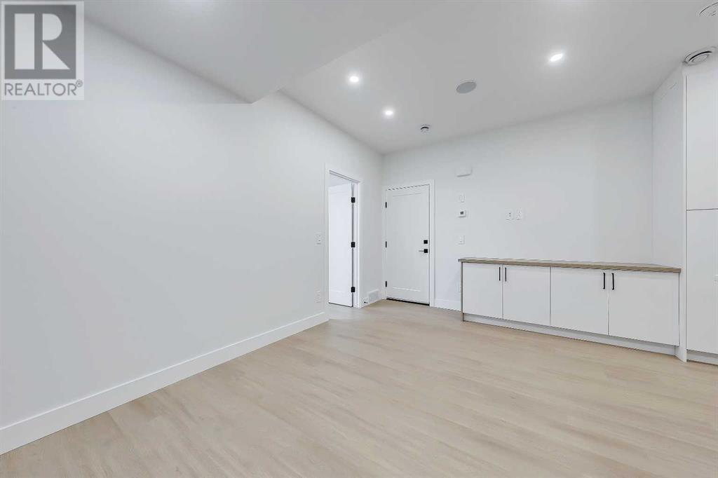 Single Family House for Sale in   Avenue NE Tuxedo Park Calgary 