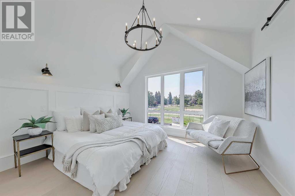 Single Family House for Sale in   Avenue NE Tuxedo Park Calgary 