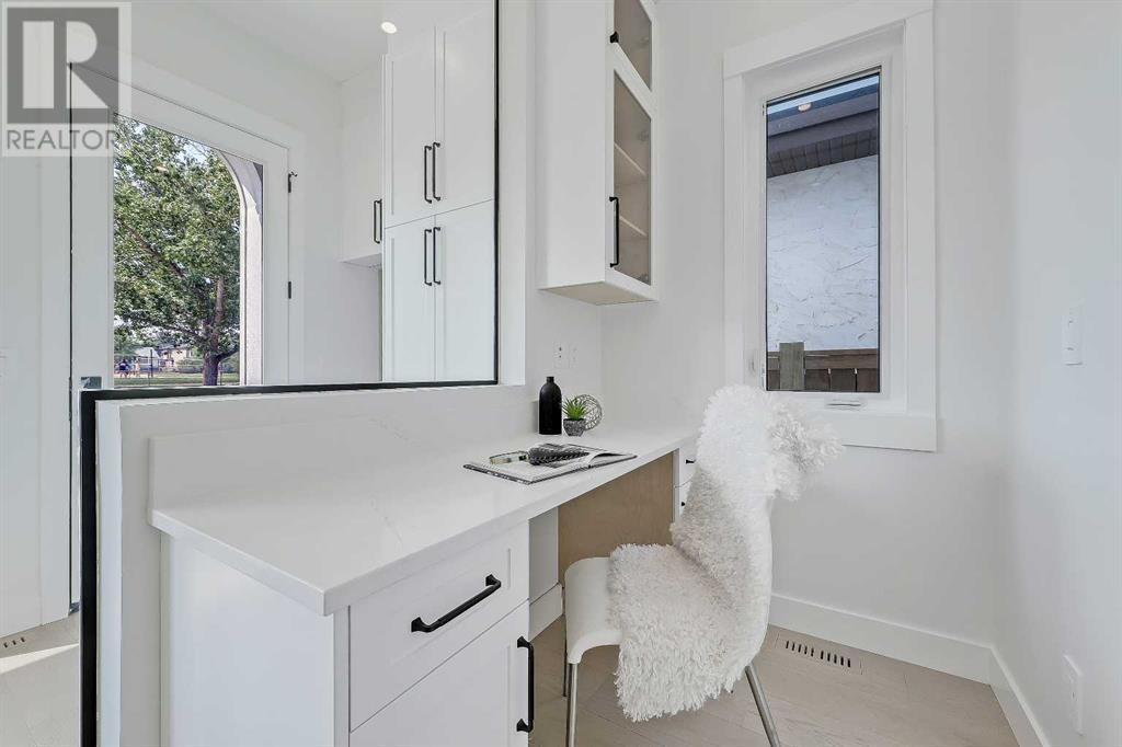 Single Family House for Sale in   Avenue NE Tuxedo Park Calgary 