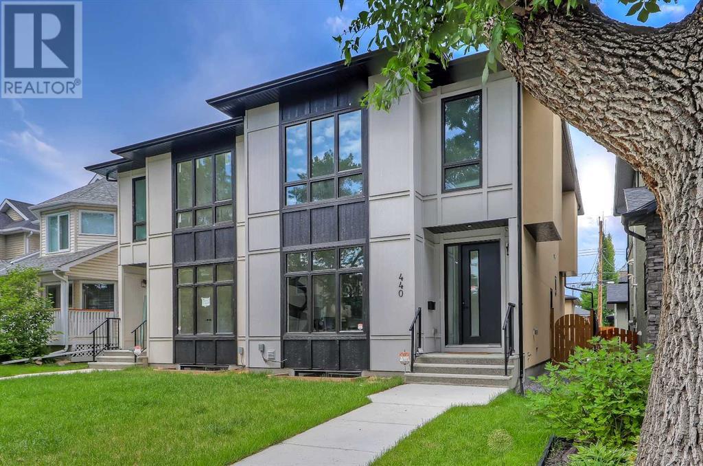 Single Family House for Sale in   Avenue NW Mount Pleasant Calgary 