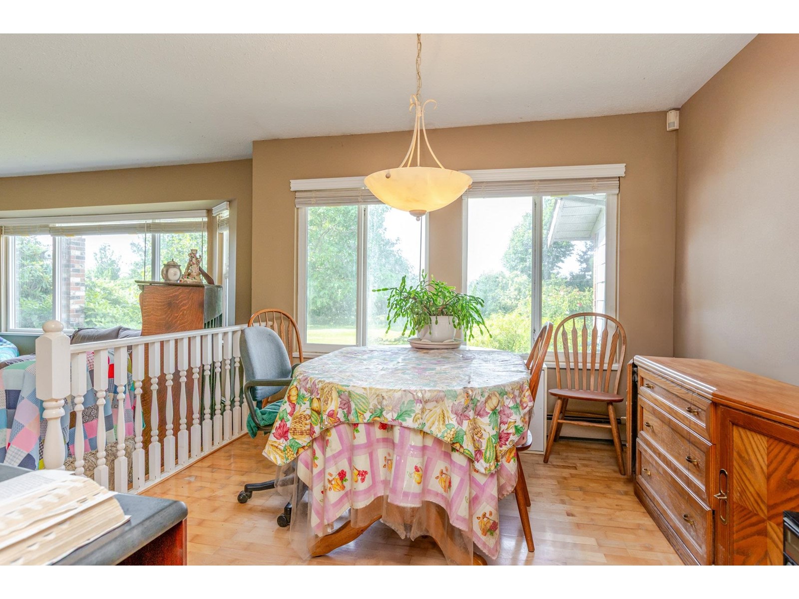 Photo 9 of 24990 36 Avenue, Langley BC