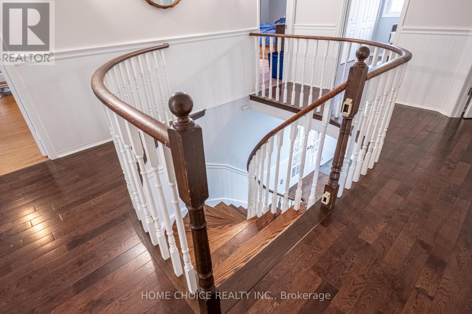 Photo 39 of 27 Doncaster Crescent, Clarington ON