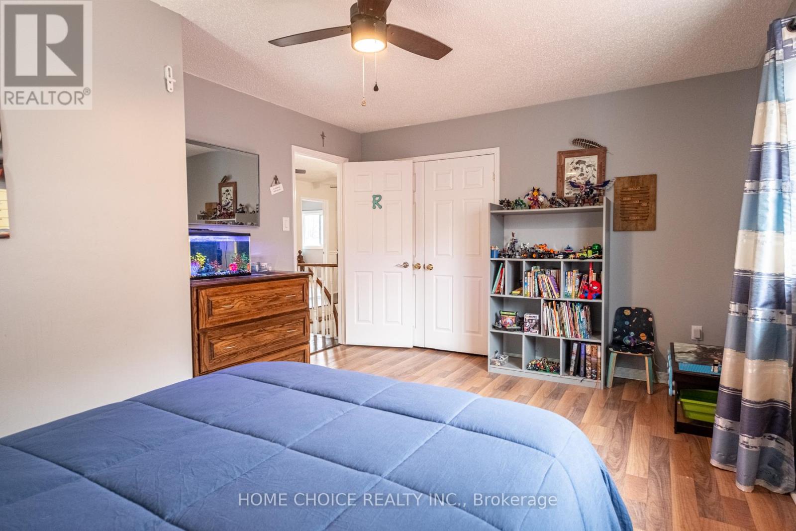 Photo 5 of 27 Doncaster Crescent, Clarington ON