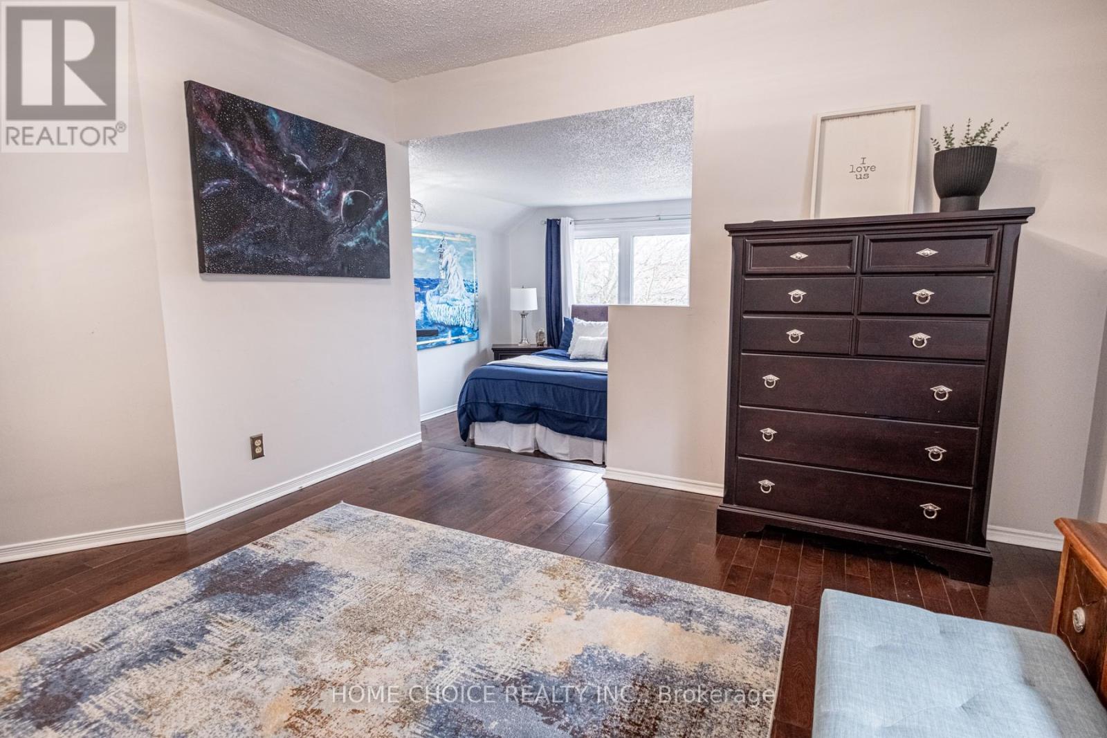Photo 15 of 27 Doncaster Crescent, Clarington ON