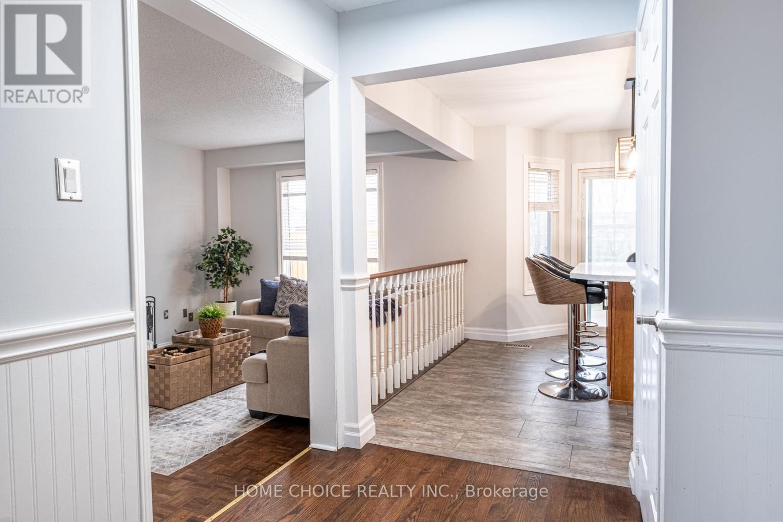 Photo 25 of 27 Doncaster Crescent, Clarington ON