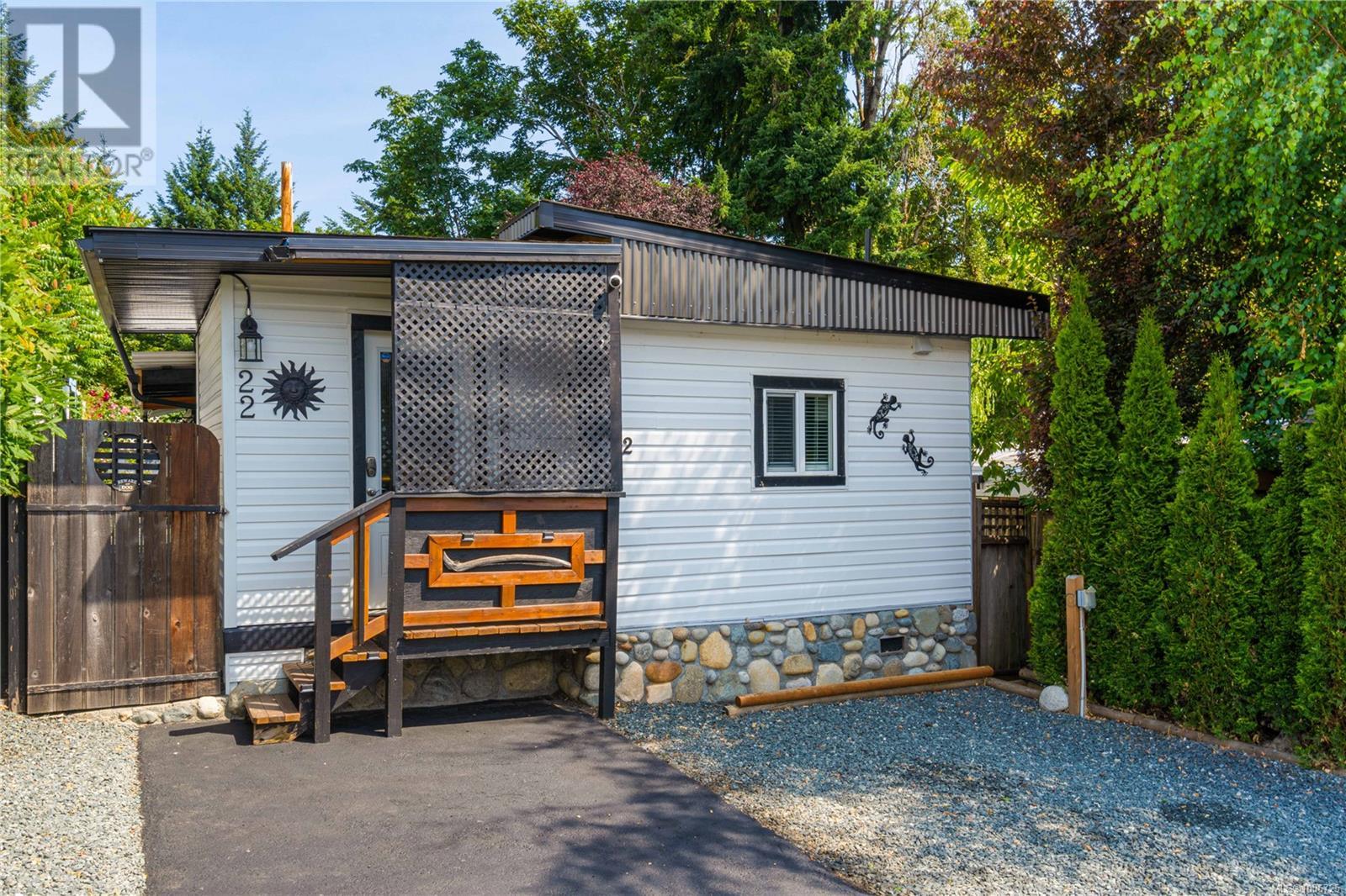 Photo 2 of 22 1226 Lawlor Rd, Nanaimo BC