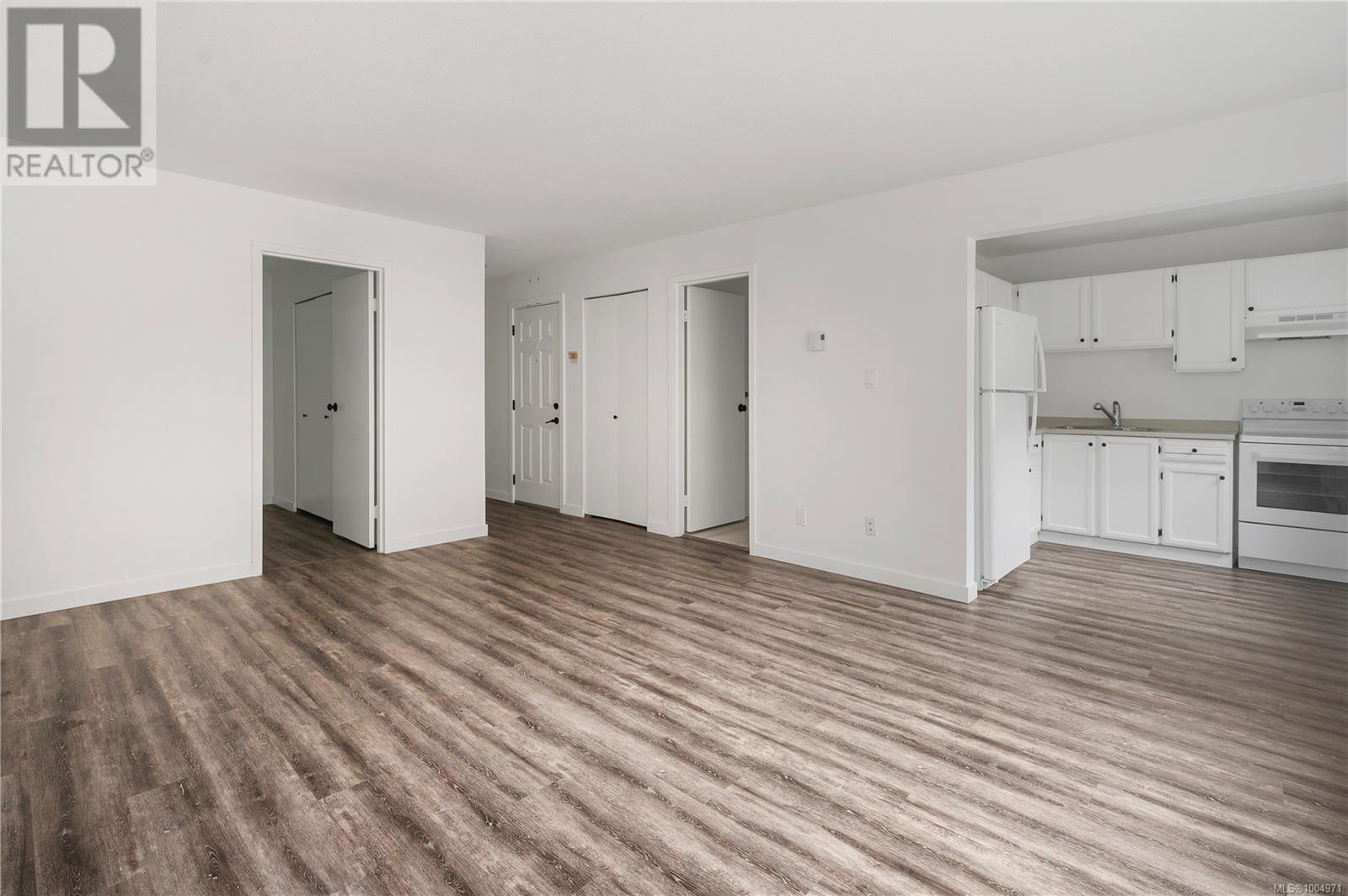 Photo 11 of 28 940 Island Hwy S, Campbell River BC