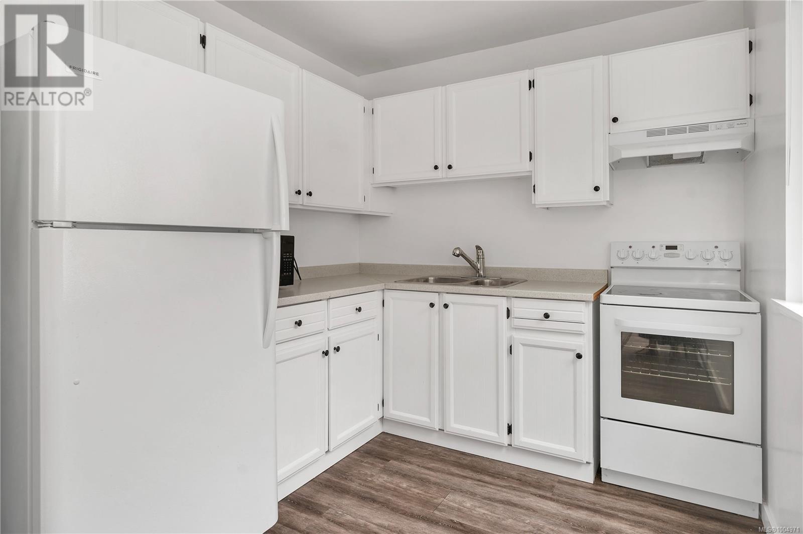 Photo 7 of 28 940 Island Hwy S, Campbell River BC