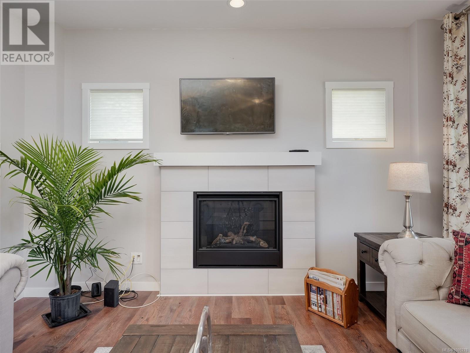 Photo 8 of 3380 Curlew St, Colwood BC