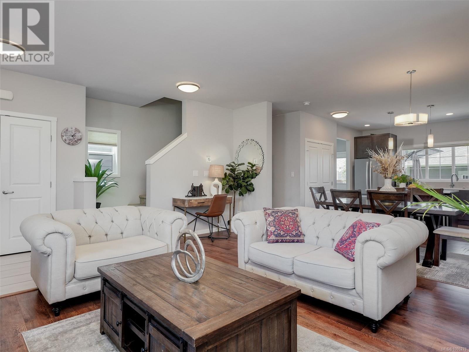 Photo 6 of 3380 Curlew St, Colwood BC