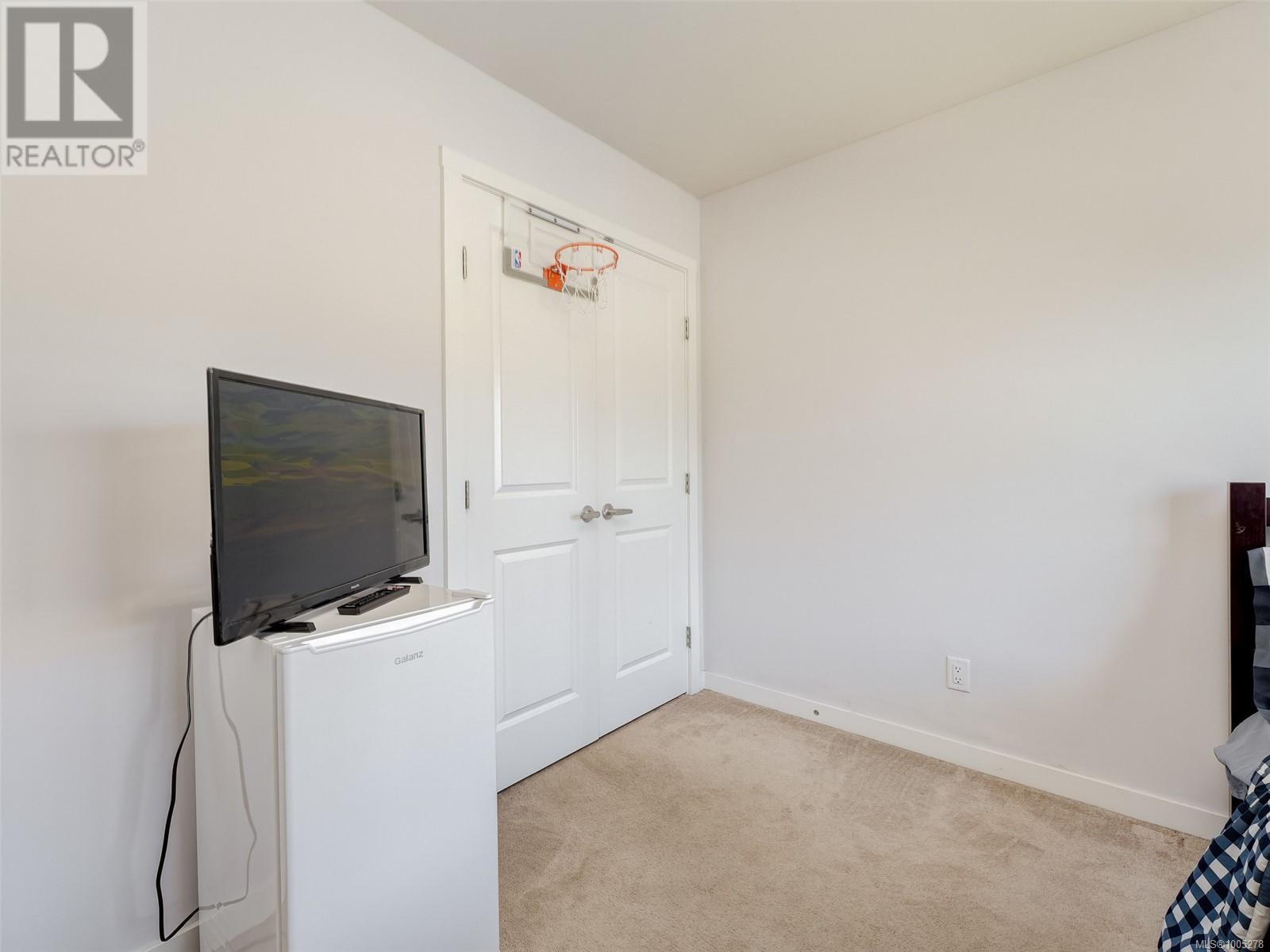 Photo 21 of 3380 Curlew St, Colwood BC