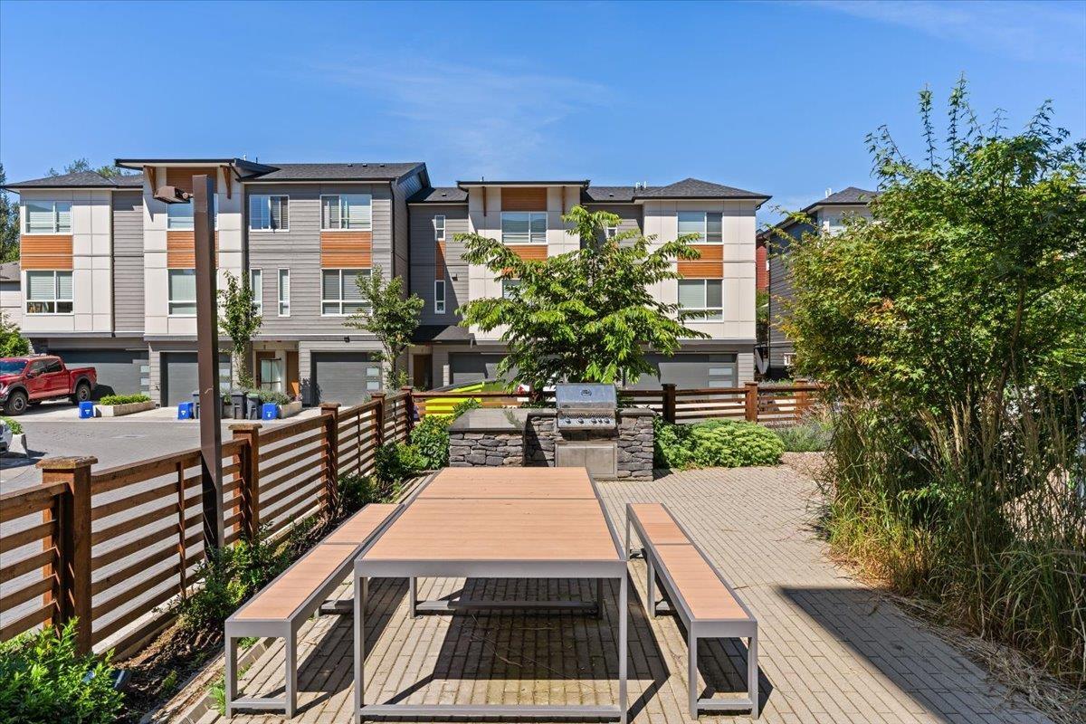Photo 18 of 204 19935 75 A Avenue, Langley BC