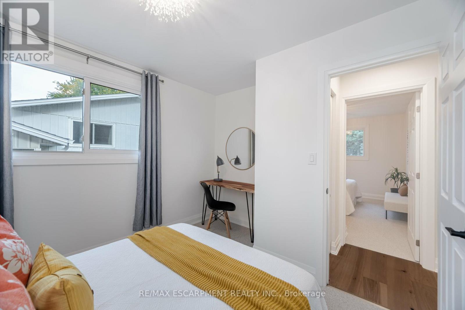 Photo 36 of 3150 Bentworth Drive, Burlington ON
