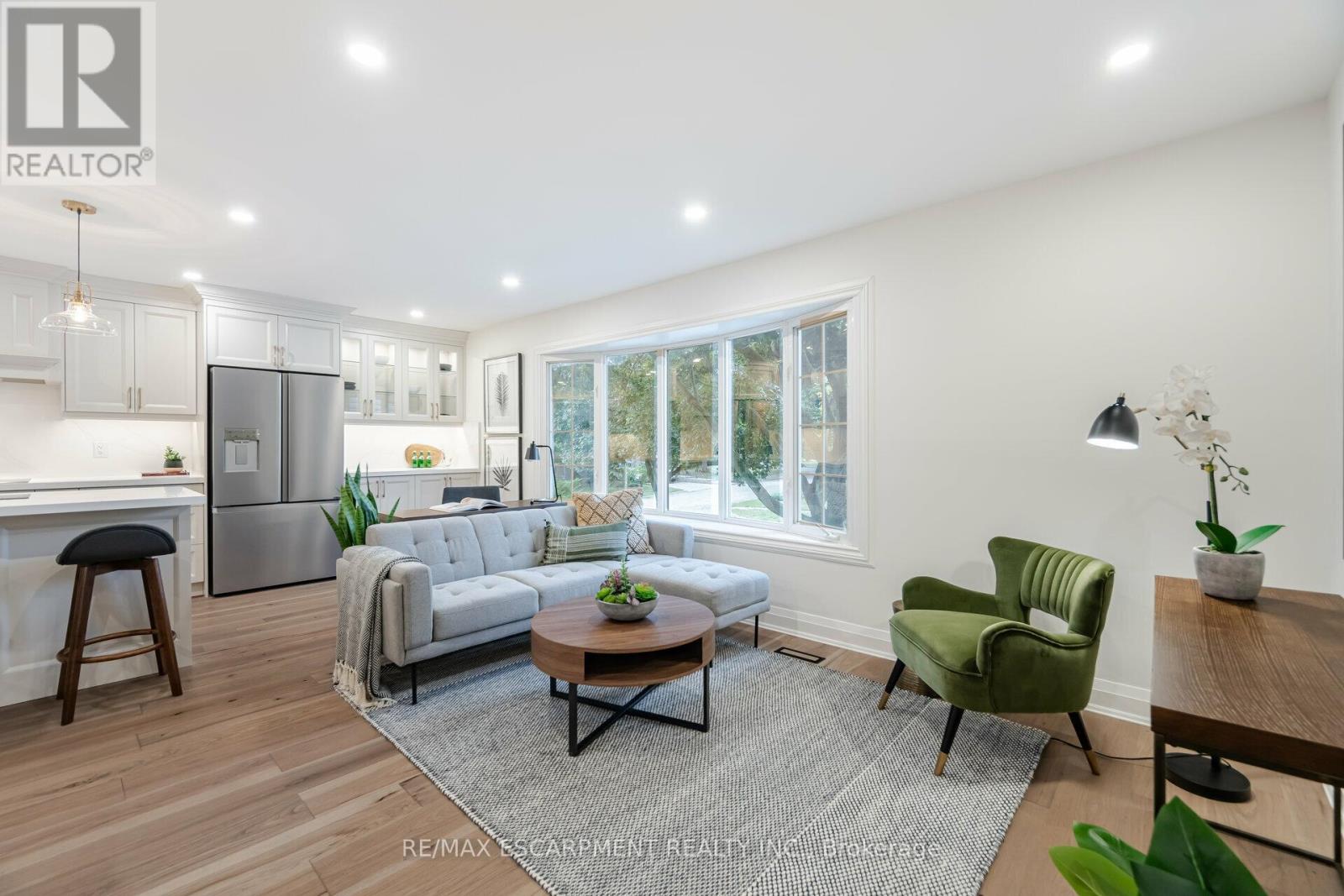 Photo 31 of 3150 Bentworth Drive, Burlington ON