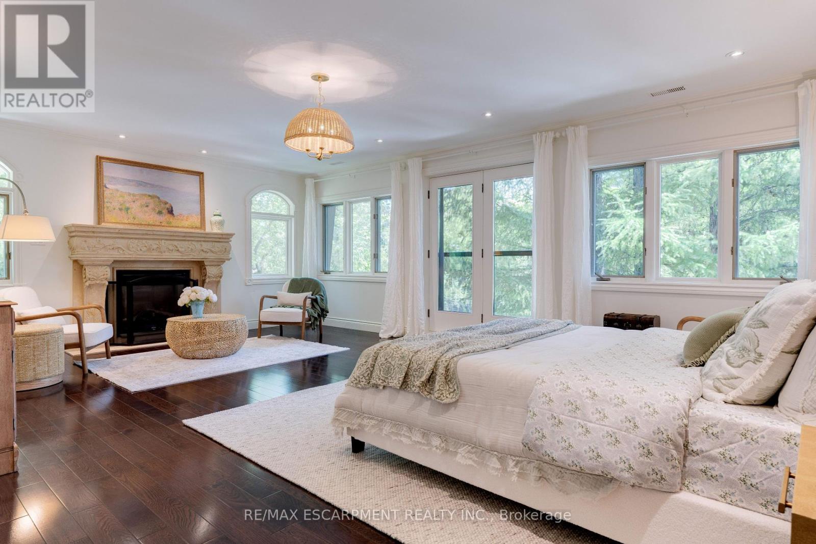 Photo 49 of 106 Appleby Place, Burlington ON