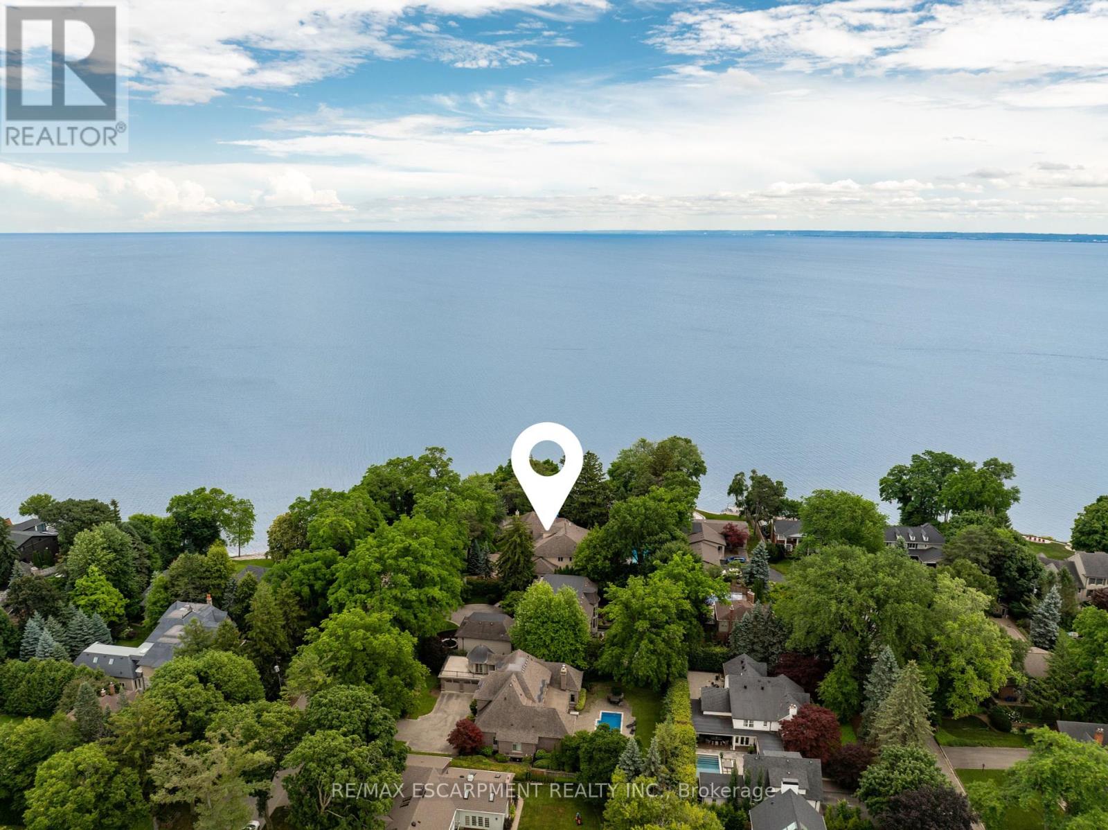 Photo 32 of 106 Appleby Place, Burlington ON