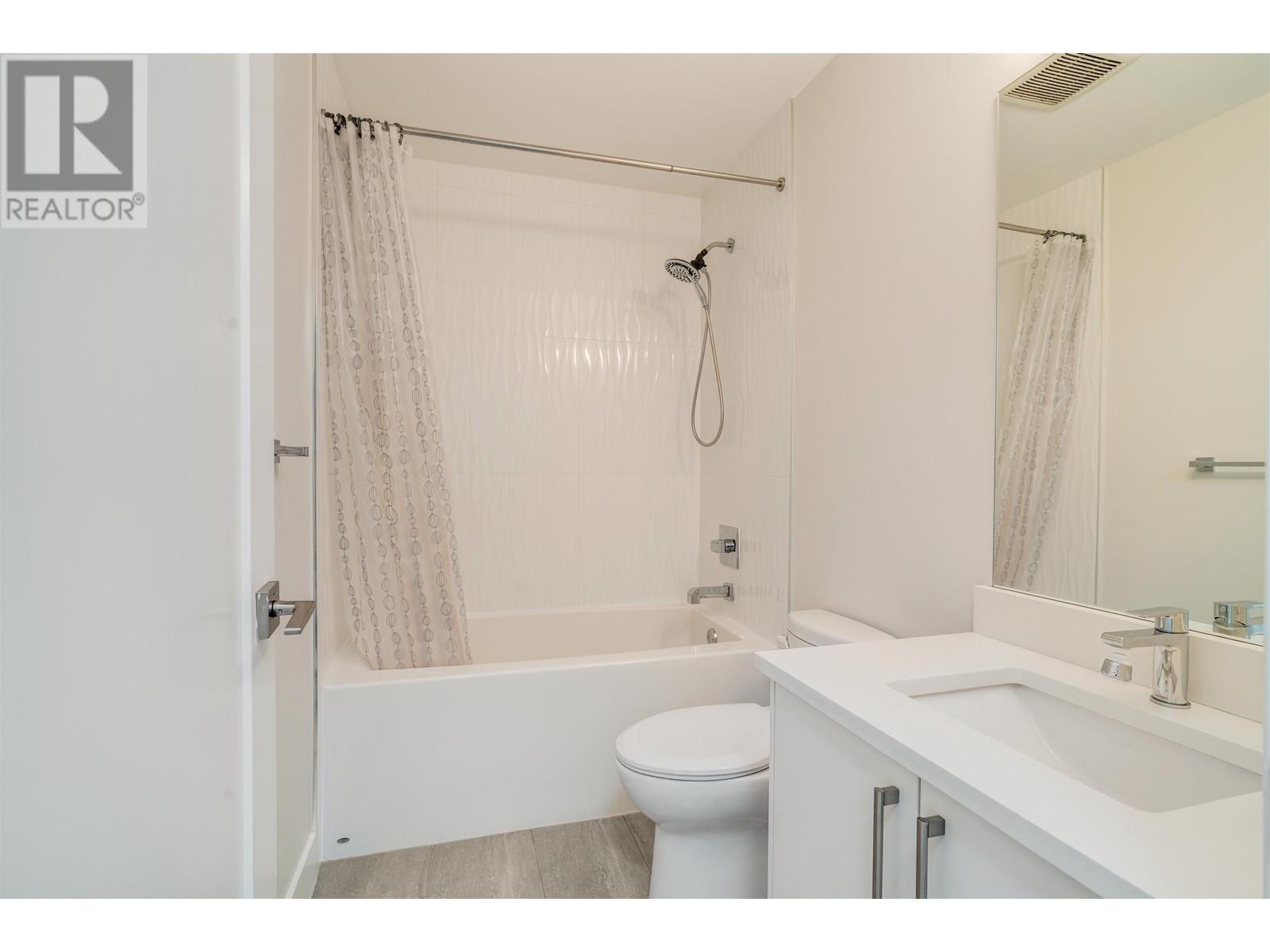 Photo 36 of 54 843 Ewen Avenue, New Westminster BC
