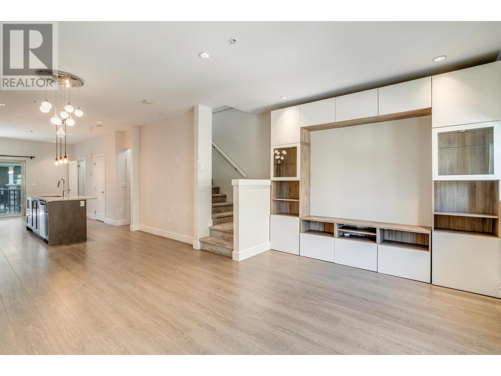 Photo 16 of 54 843 Ewen Avenue, New Westminster BC