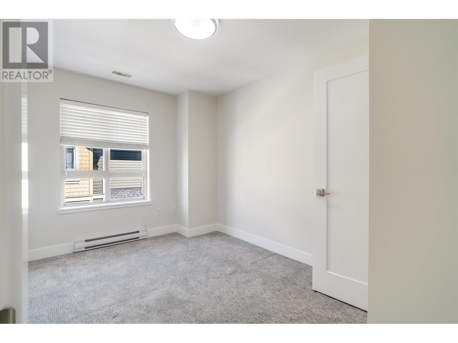 Photo 3 of 54 843 Ewen Avenue, New Westminster BC