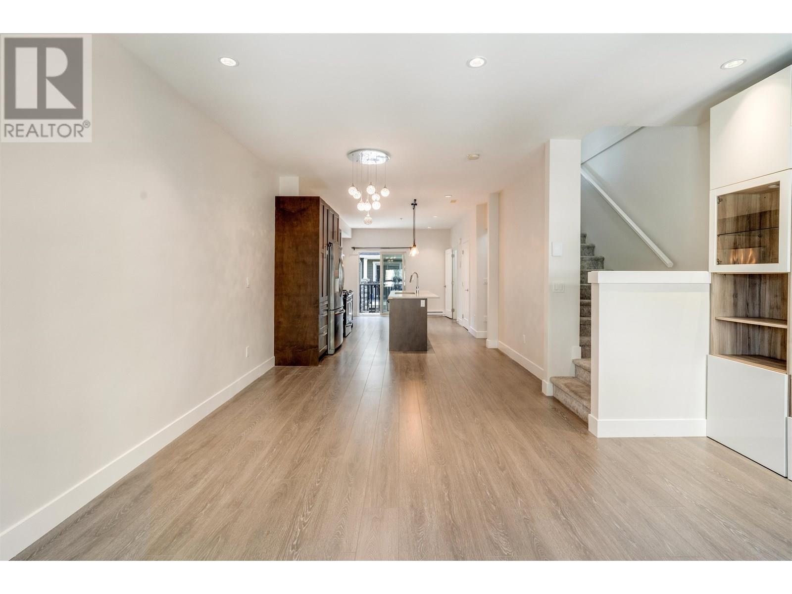 Photo 8 of 54 843 Ewen Avenue, New Westminster BC