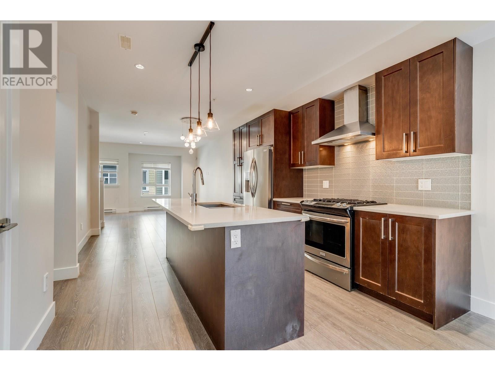 Photo 17 of 54 843 Ewen Avenue, New Westminster BC