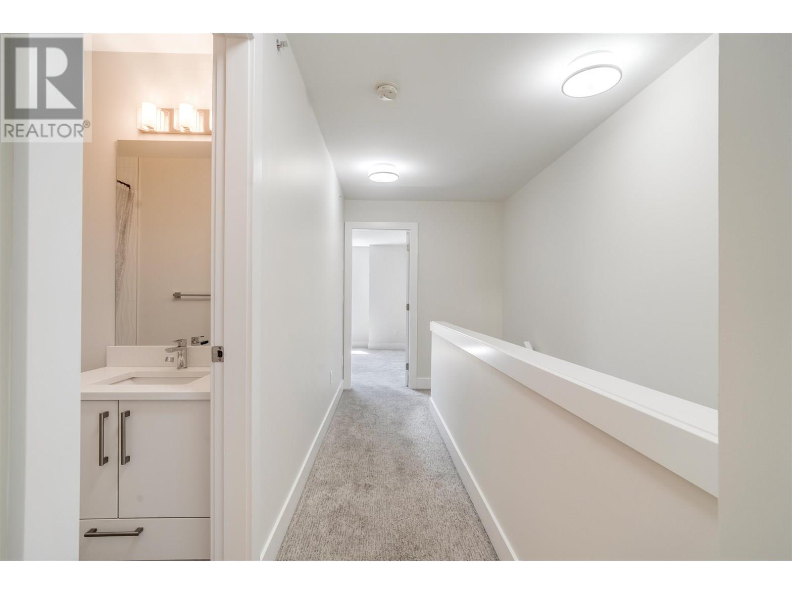 Photo 31 of 54 843 Ewen Avenue, New Westminster BC