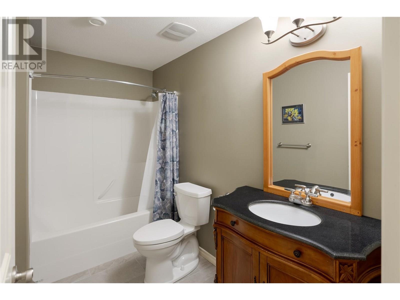 Photo 23 of 2464 Selkirk Drive, Kelowna BC