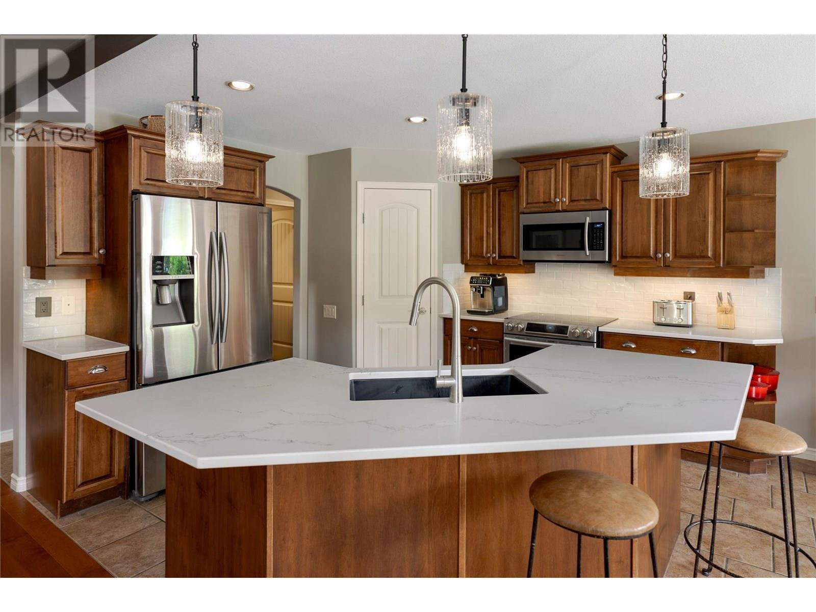 Photo 20 of 2464 Selkirk Drive, Kelowna BC