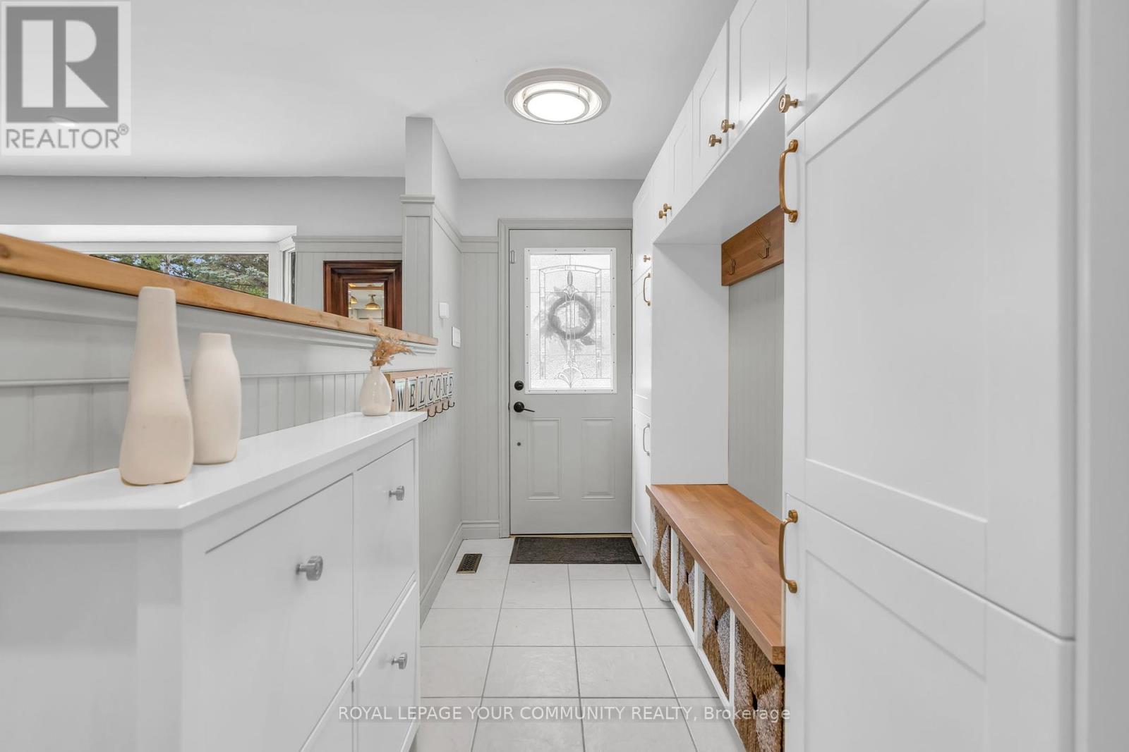 Photo 3 of 26832 Park Road, Georgina ON
