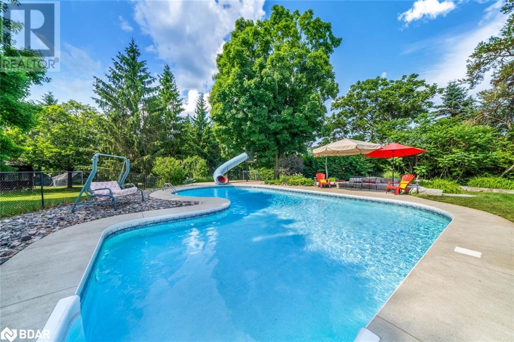 Photo 32 of 10 Duffys Court, Simcoe ON